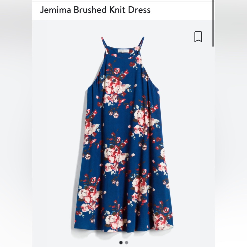 Like new dress. Built in bra! Pockets!